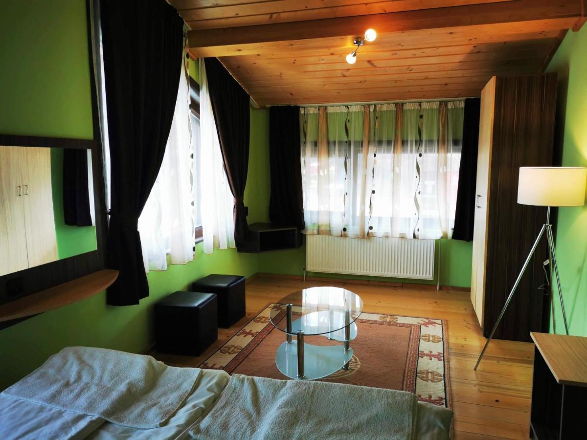 Apartments Black Horse Пампорово Экстерьер фото