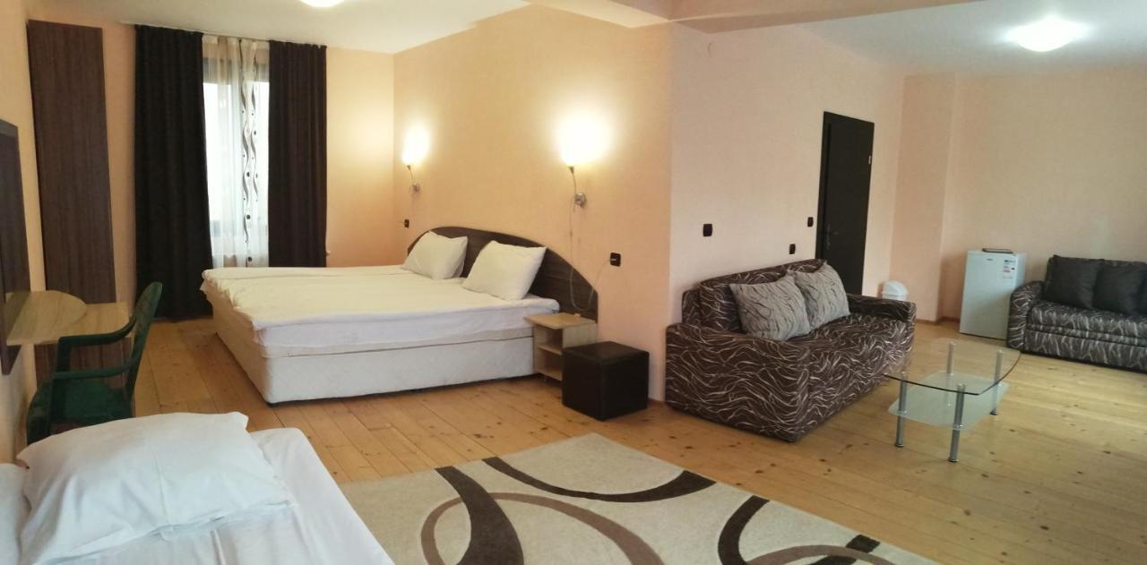 Apartments Black Horse Пампорово Экстерьер фото